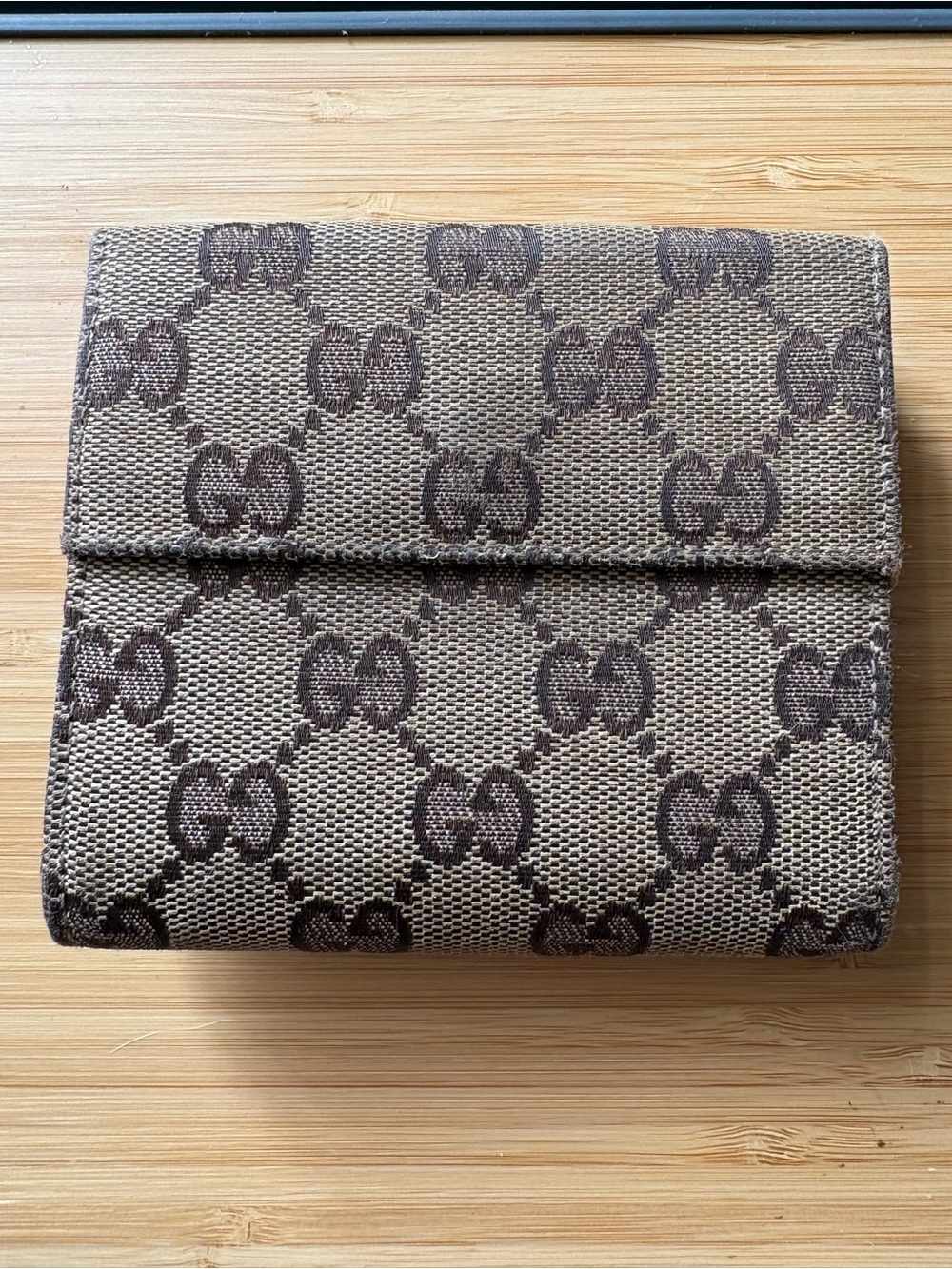 Gucci Brown GG Canvas Snap Wallet with Gold-Tone Accent - Picture 2 of 8
